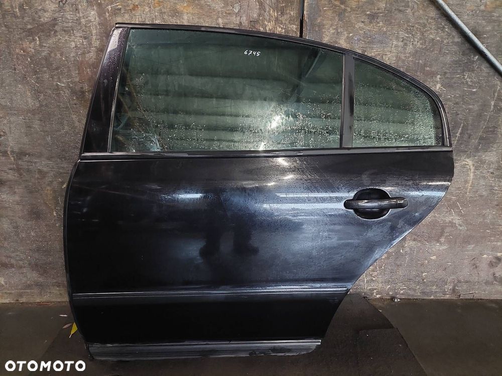 DRZWI KOMPLETNE LEWY TYŁ SKODA SUPERB I SEDAN 9910 - 1