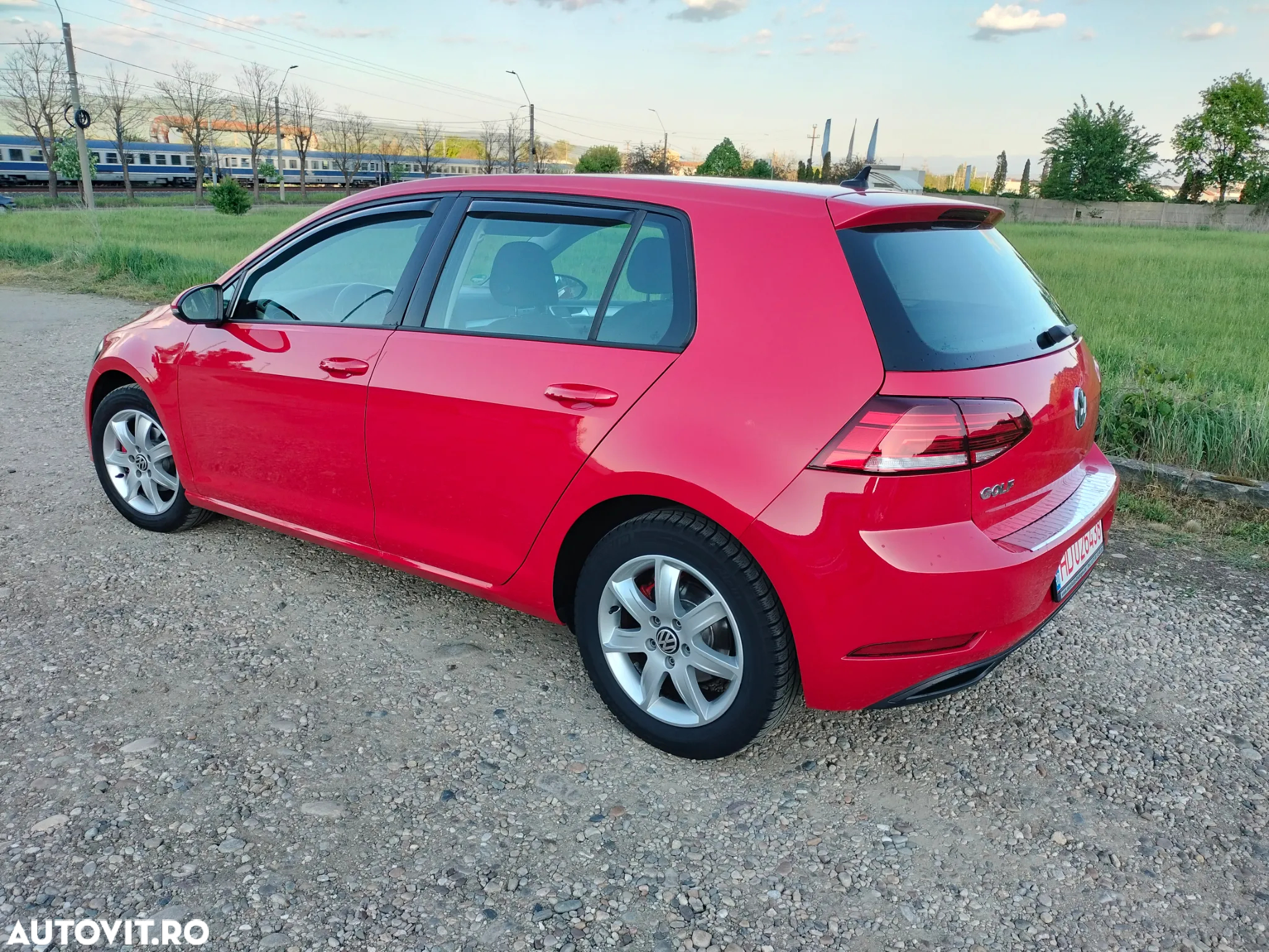 Volkswagen Golf 1.0 TSI Comfortline - 5