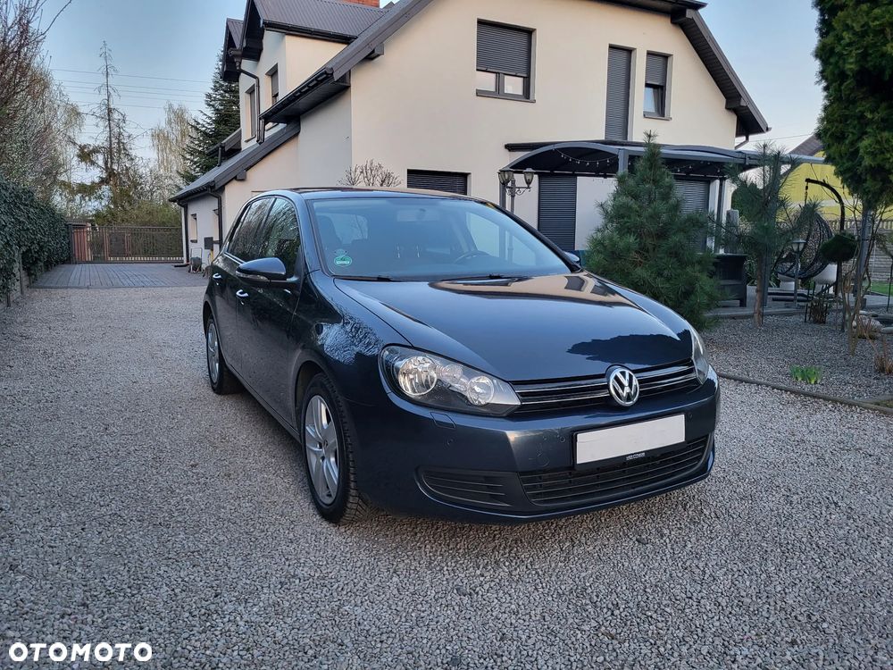 Volkswagen Golf - 1