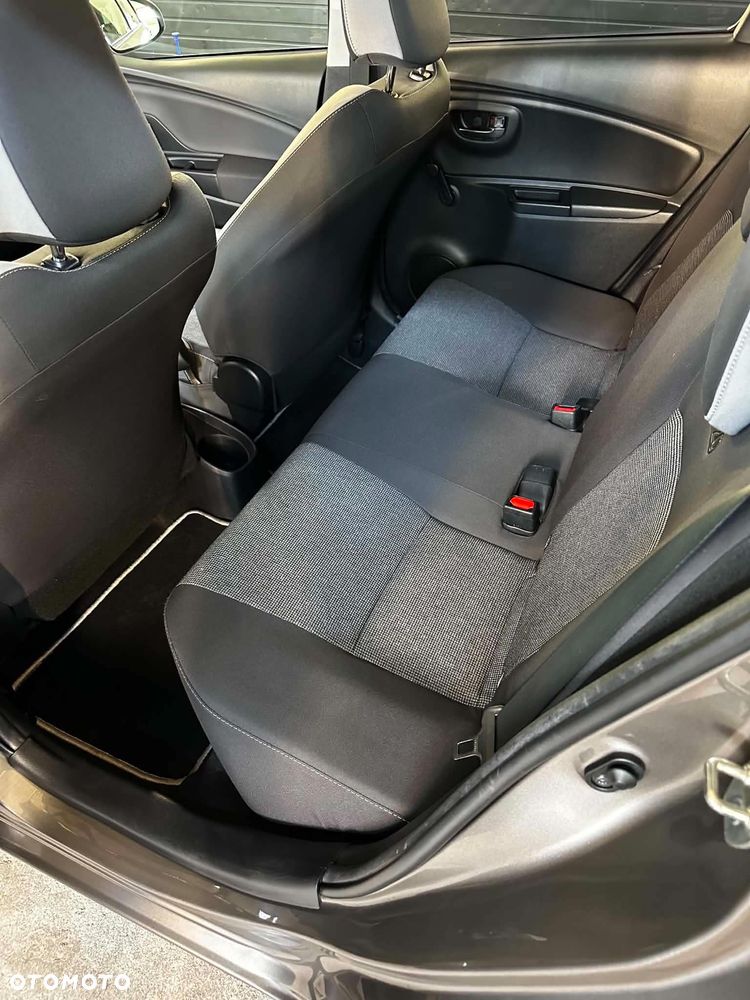 Toyota Yaris - 14