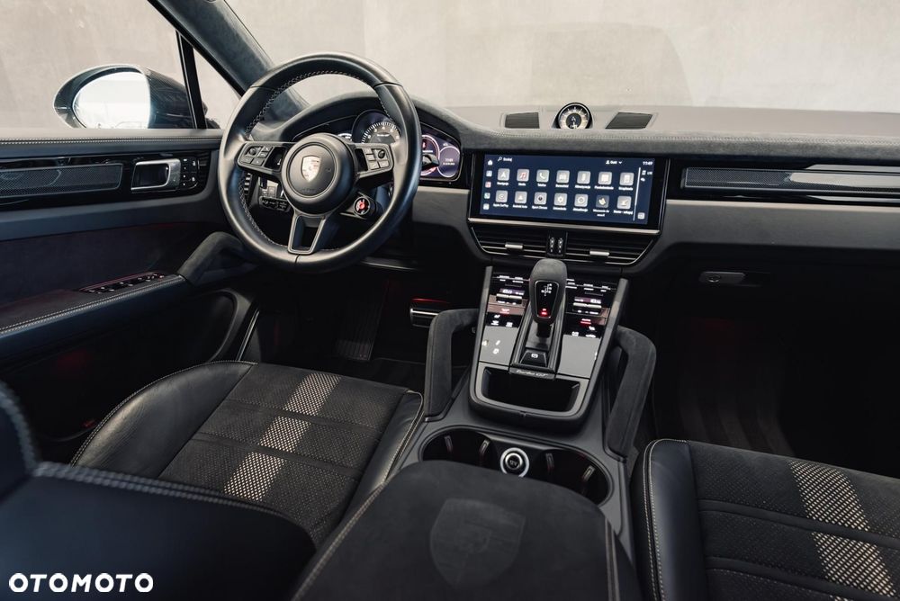 Porsche Cayenne Turbo GT - 17