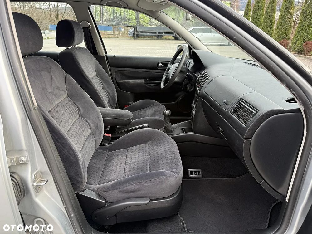 Volkswagen Golf 1.9 TDI Comfortline - 7