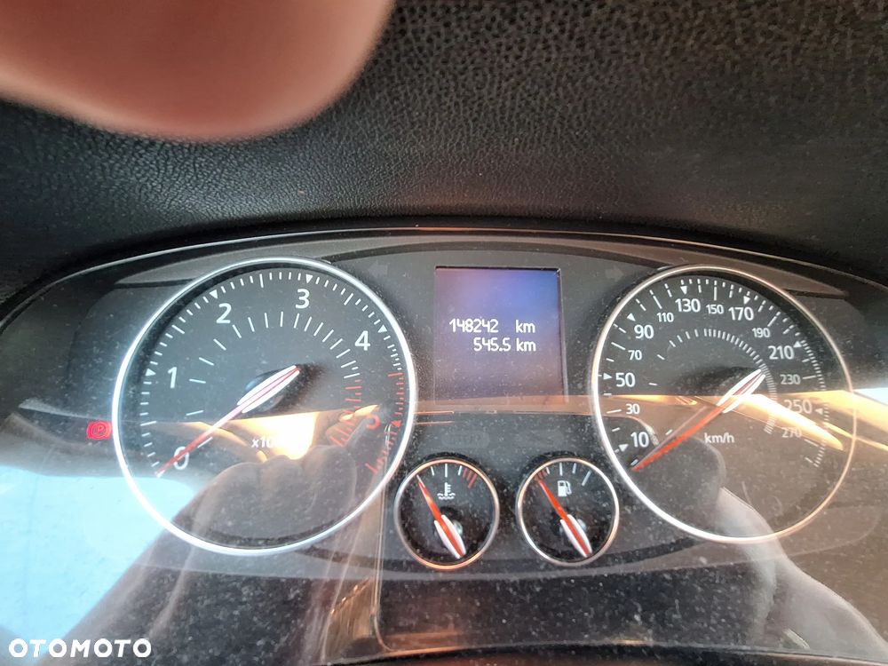 Renault Laguna dCi 110 FAP Limited - 8