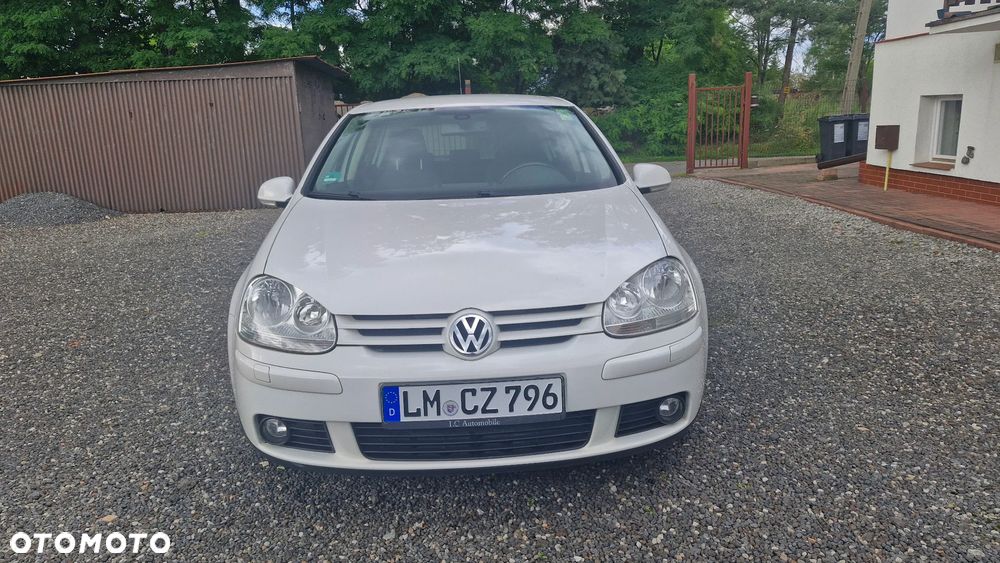 Volkswagen Golf - 8