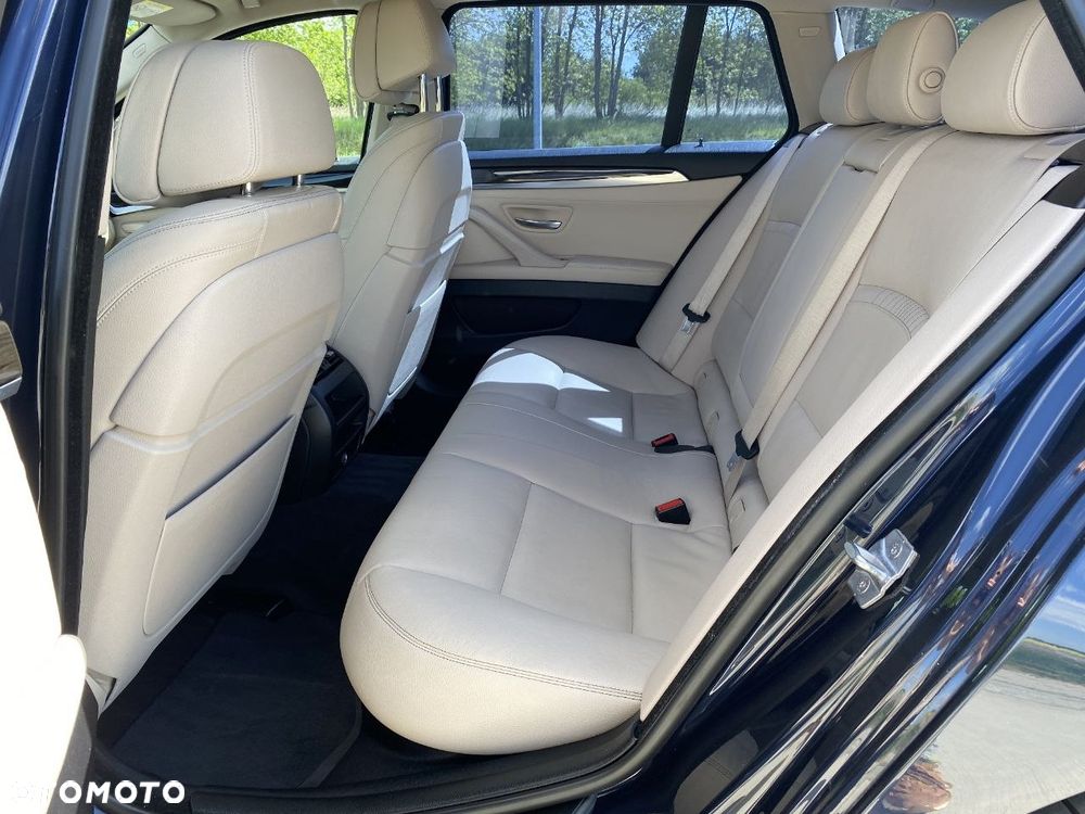 BMW Seria 5 530d xDrive Luxury Line - 26