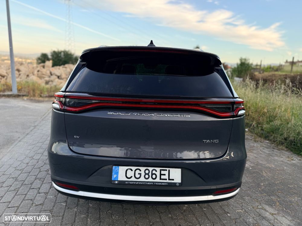 BYD Tang 86.4 kWh AWD Flagship - 26