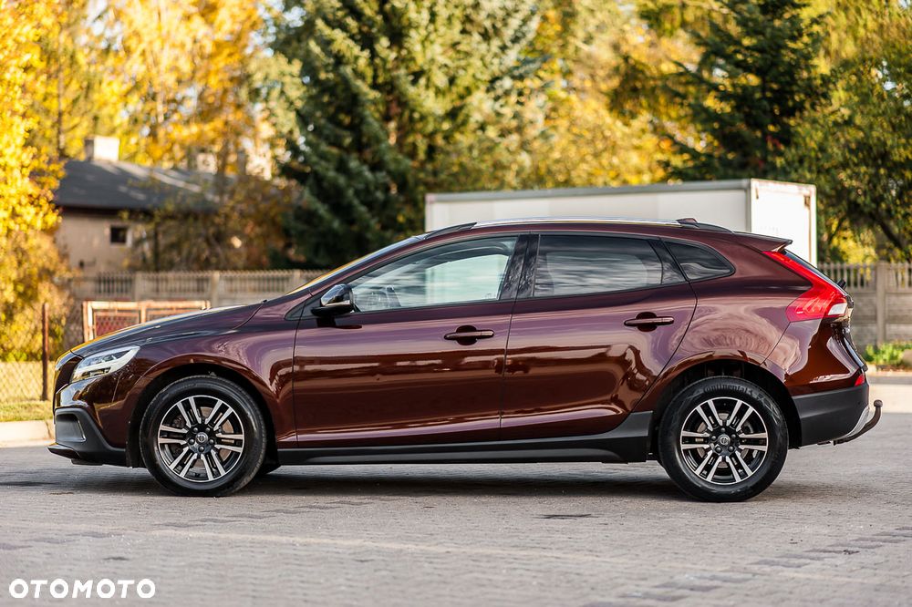 Volvo V40 Cross Country - 32