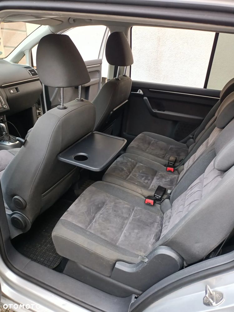 Volkswagen Touran 2.0 TDI DPF Highline DSG - 5