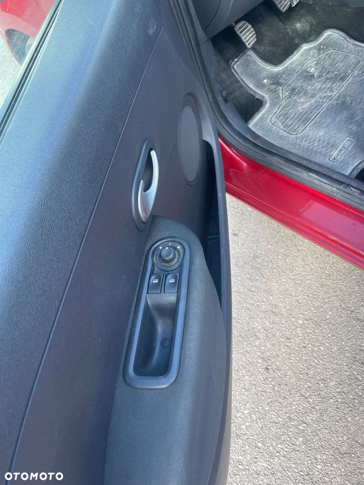 Renault Clio - 13