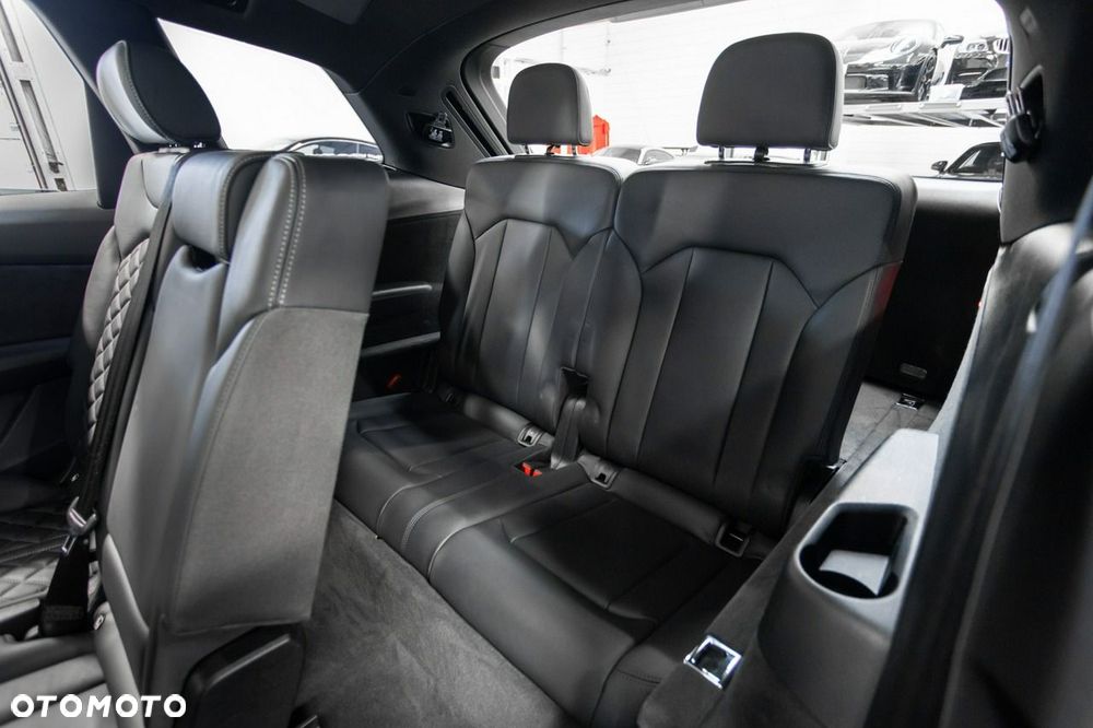 Audi SQ7 - 30