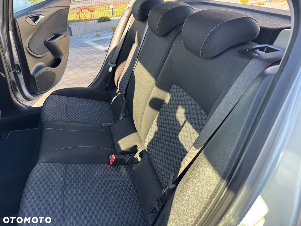 Opel Astra 1.4 T Enjoy - 16