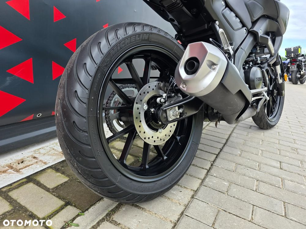 Yamaha MT - 8