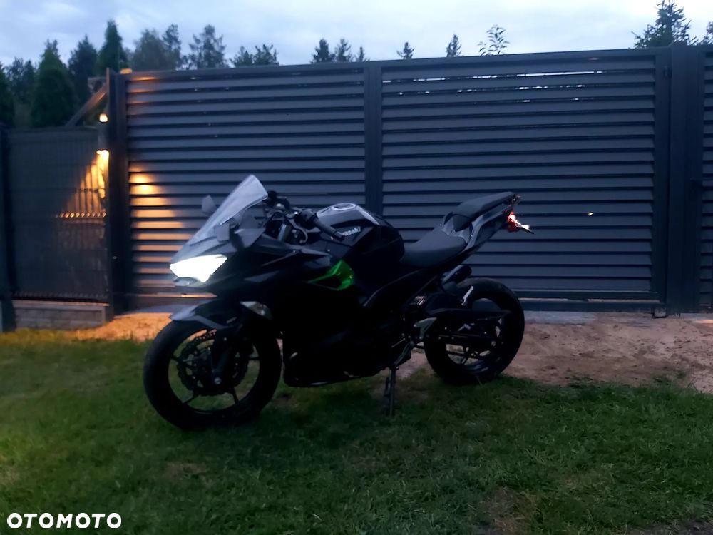 Kawasaki Ninja 400 - 9