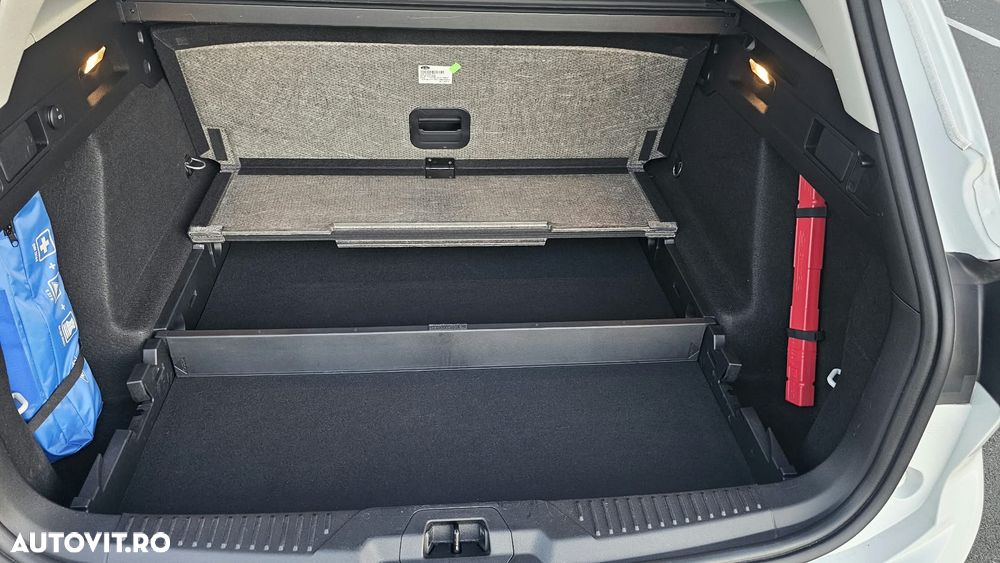 Ford Focus 1.5 EcoBlue Start-Stopp-System TITANIUM - 13
