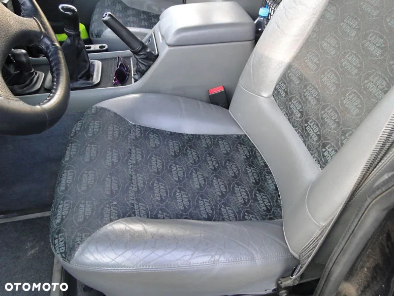 Land Rover Discovery 2.5 TDI - 10
