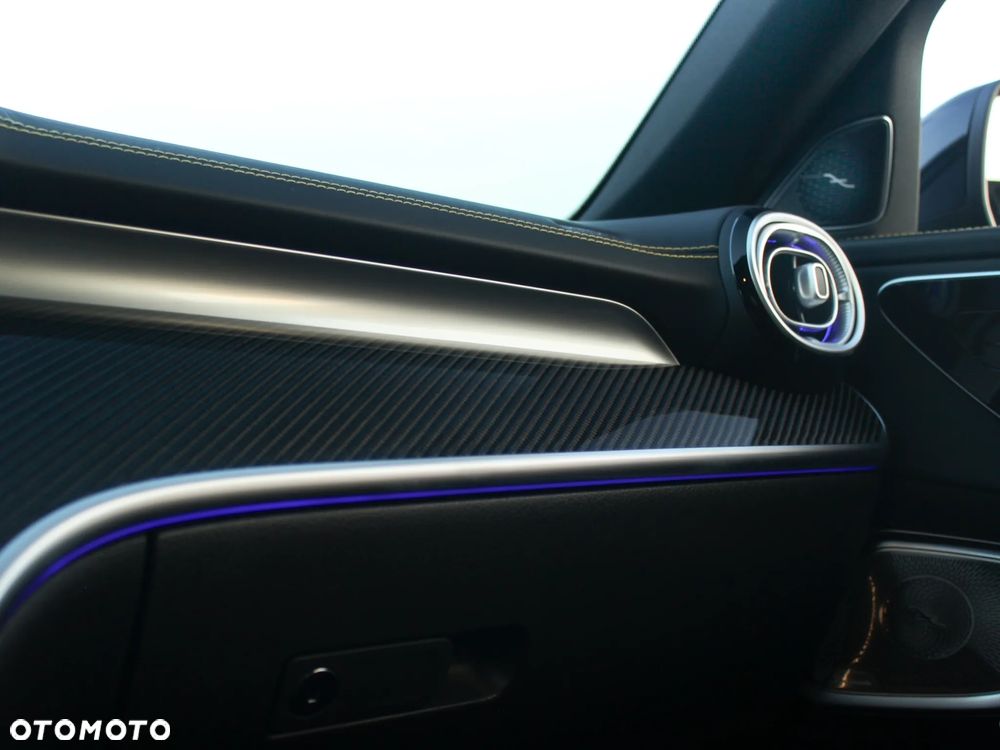 Mercedes-Benz Klasa C AMG 63 S E Performance PHEV 4-Matic - 21