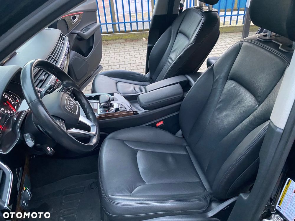 Audi Q7 - 9