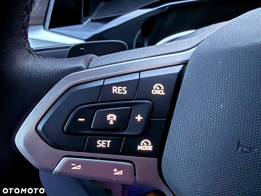 Volkswagen Multivan 2.0 TDI L2 Style DSG - 22