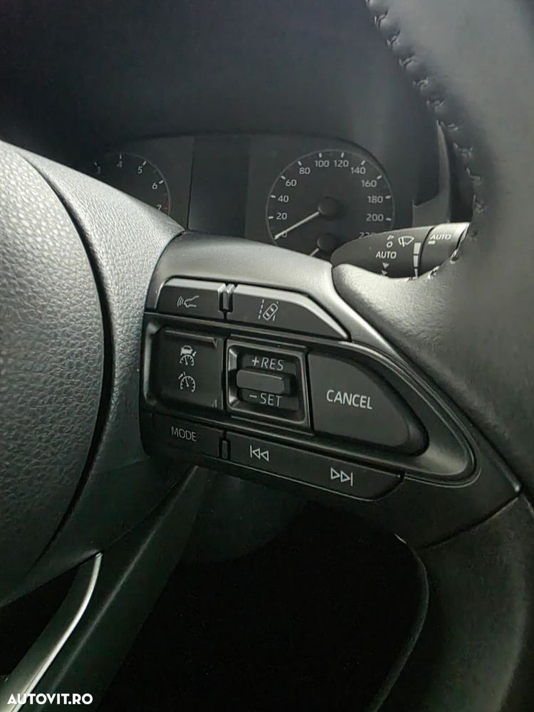 Toyota Yaris 1.5 L Dynamic - 16