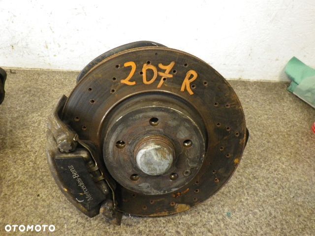 ZWROTNICA KOMPLETNA PRAWA MERCEDES W204 W207 PRZOD - 1