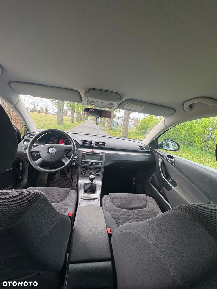 Volkswagen Passat 1.9 TDI Comfortline - 7