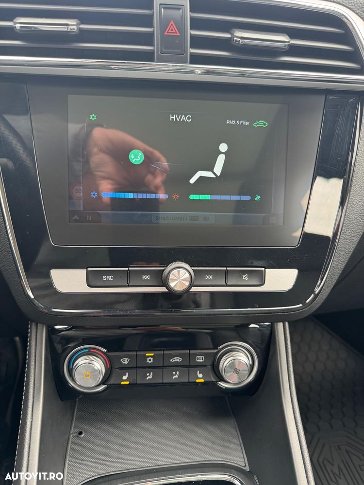 MG ZS EV Luxury - 10