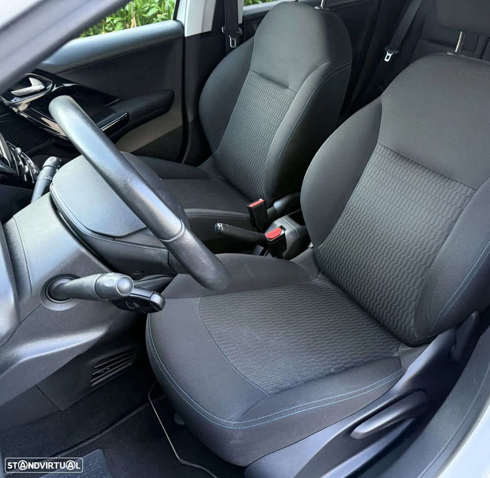 Peugeot 208 1.5 BlueHDi Signature - 32