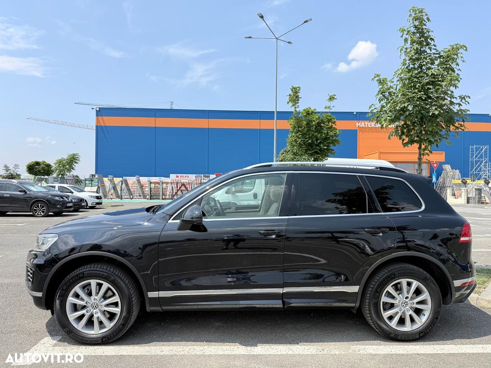 Volkswagen Touareg - 1
