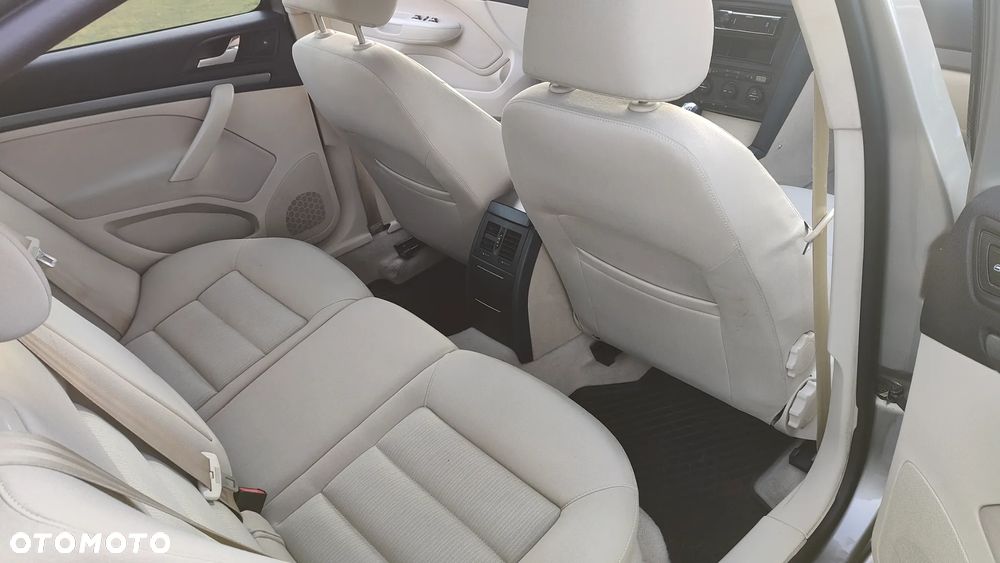 Skoda Octavia 2.0 TDI Elegance - 23