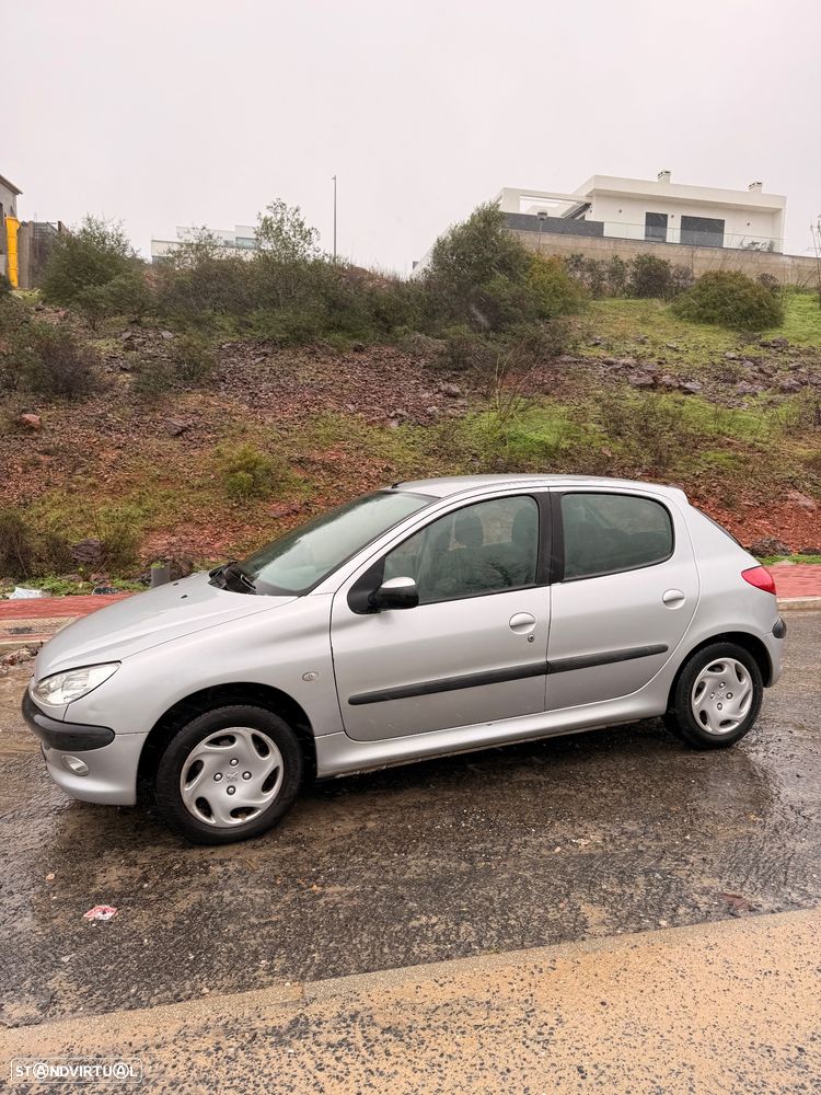 Peugeot 206 1.1 XT - 3