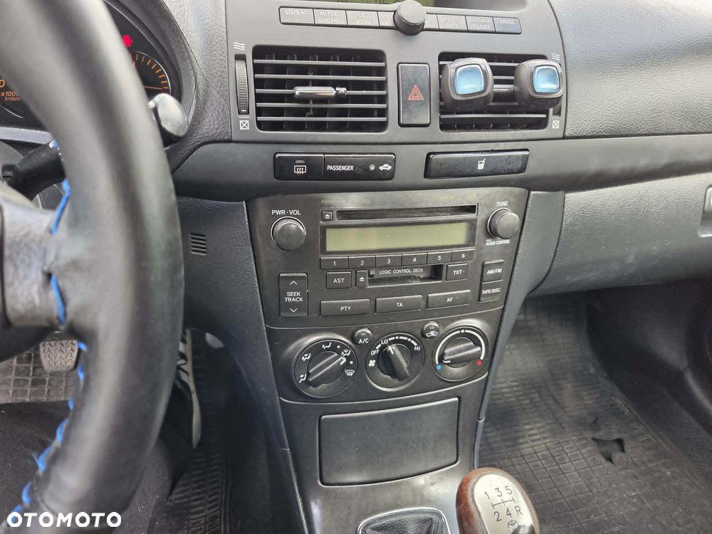 Toyota Avensis 1.8 VVT-i Terra - 5