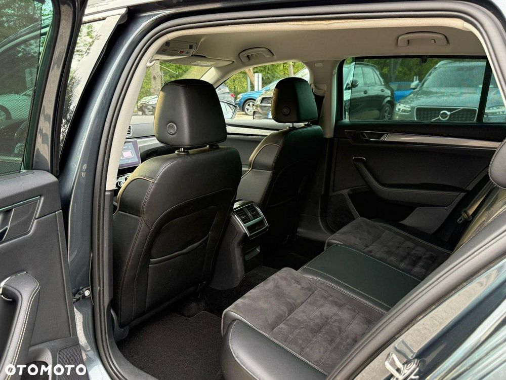 Skoda Superb 2.0 TDI SCR 4x4 Scout DSG - 17