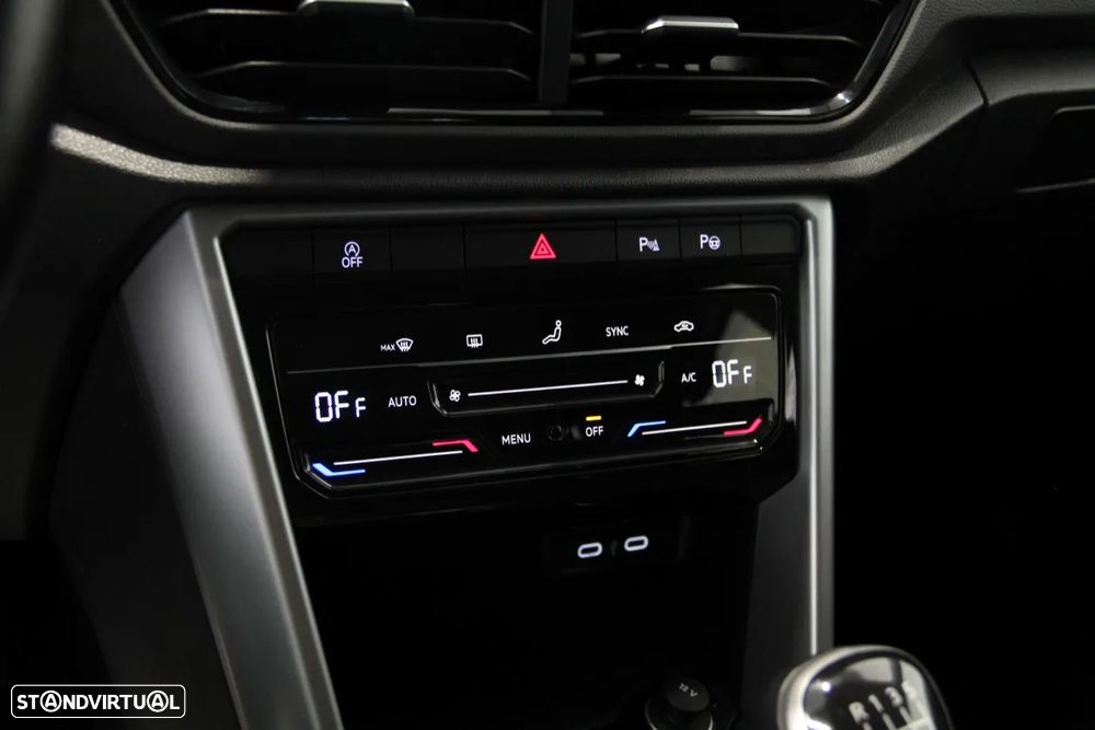 VW T-Roc 1.0 TSI Life - 25