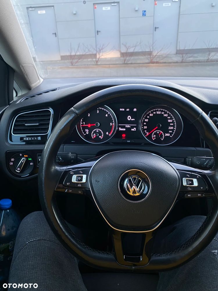 Volkswagen Golf 1.6 TDI DPF BlueMotion Technology Comfortline - 25