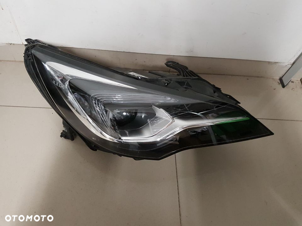 OPEL ASTRA K V LAMPA PRZEDNIA PRAWA ILUX PRZOD