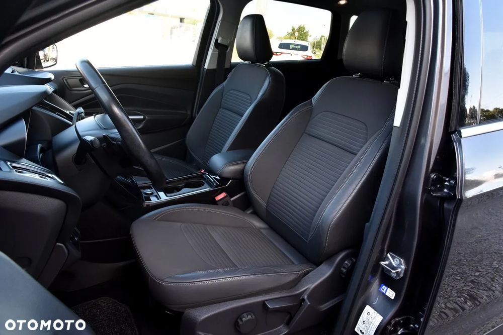 Ford Kuga 2.0 TDCi 4x4 Titanium - 17