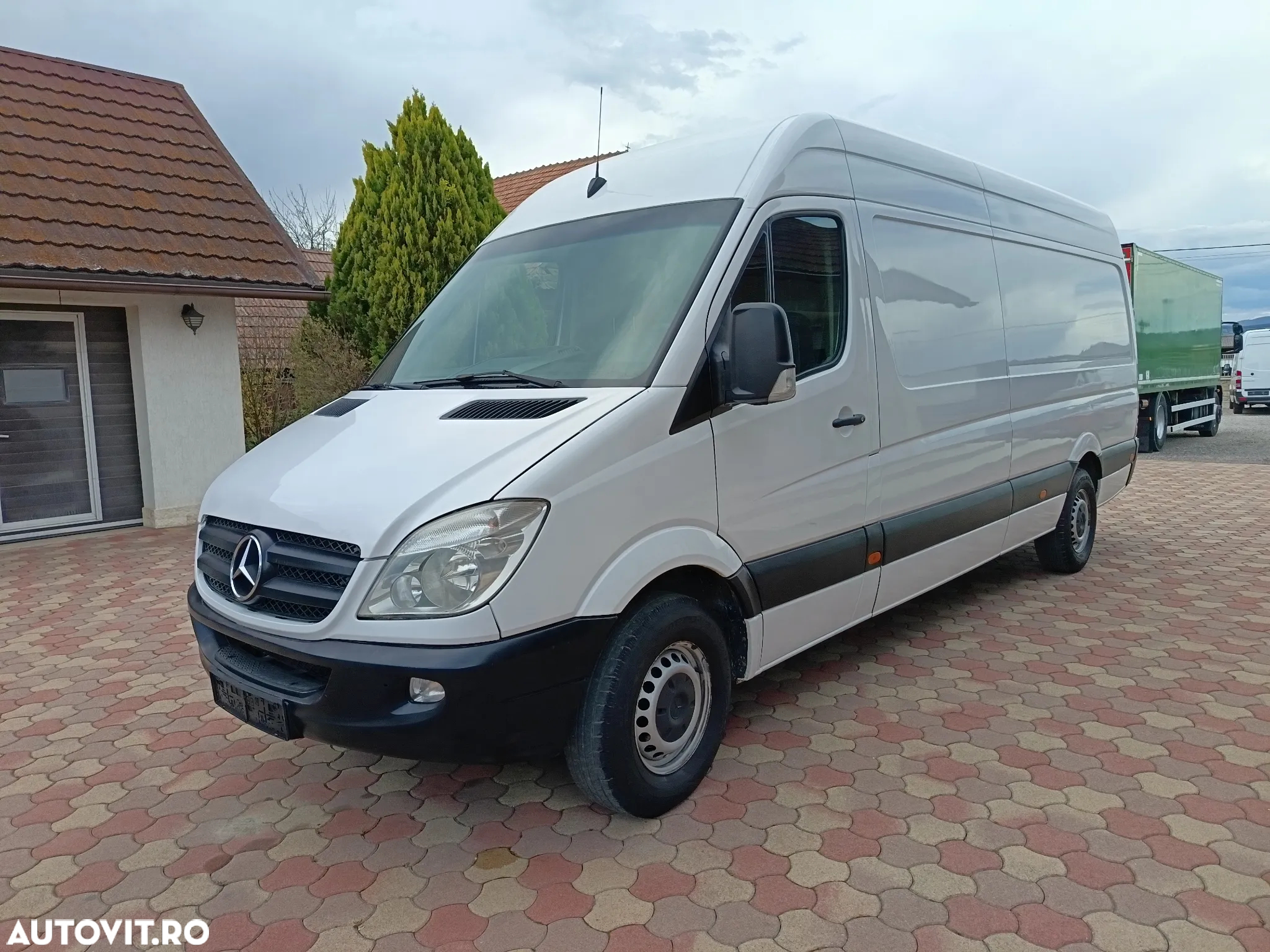 Mercedes-Benz sprinter - 2