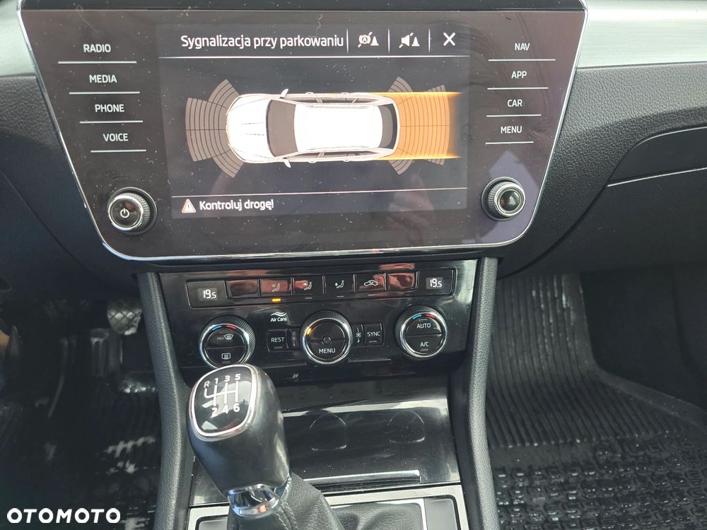 Skoda Superb 2.0 TDI Ambition - 9