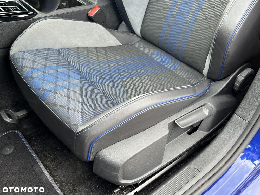 Volkswagen Golf 2.0 TSI 4Motion R DSG - 13