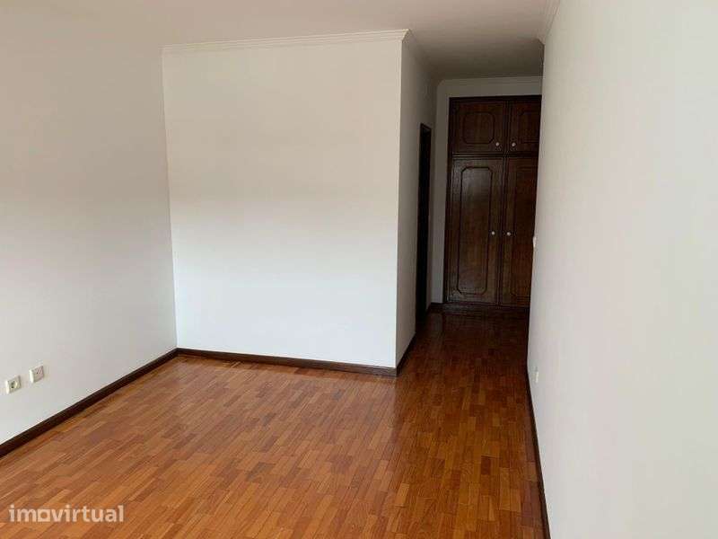Alugo apartamento - Grande imagem: 2/12