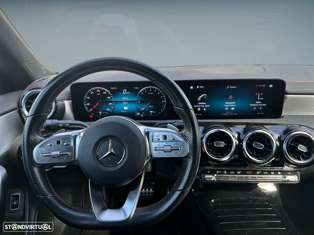 Mercedes-Benz CLA 250 e Shooting Brake AMG Line - 11