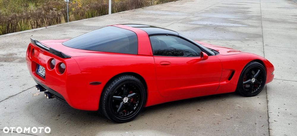 Chevrolet Corvette - 13