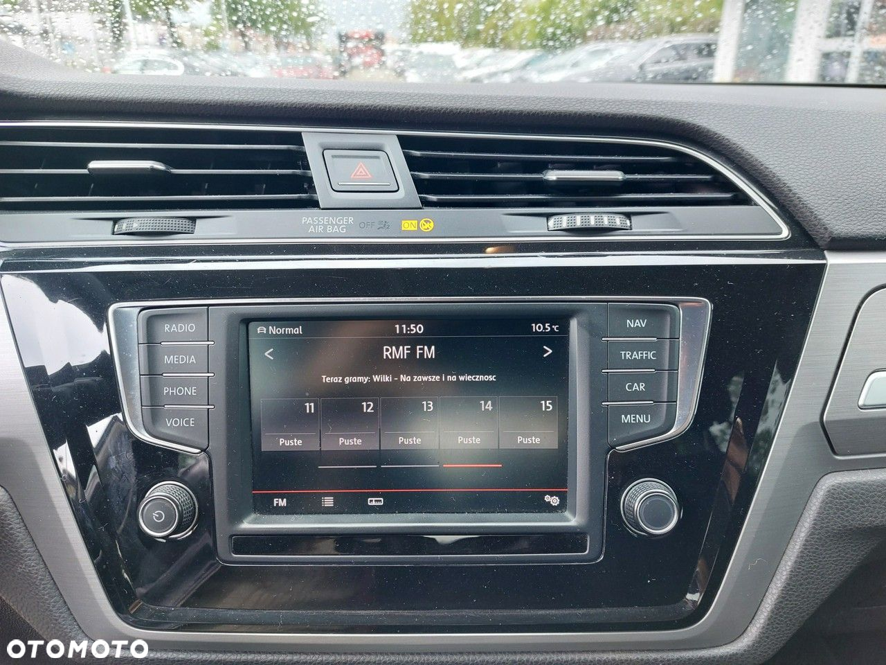 Volkswagen Touran 2.0 TDI BMT Highline DSG - 25