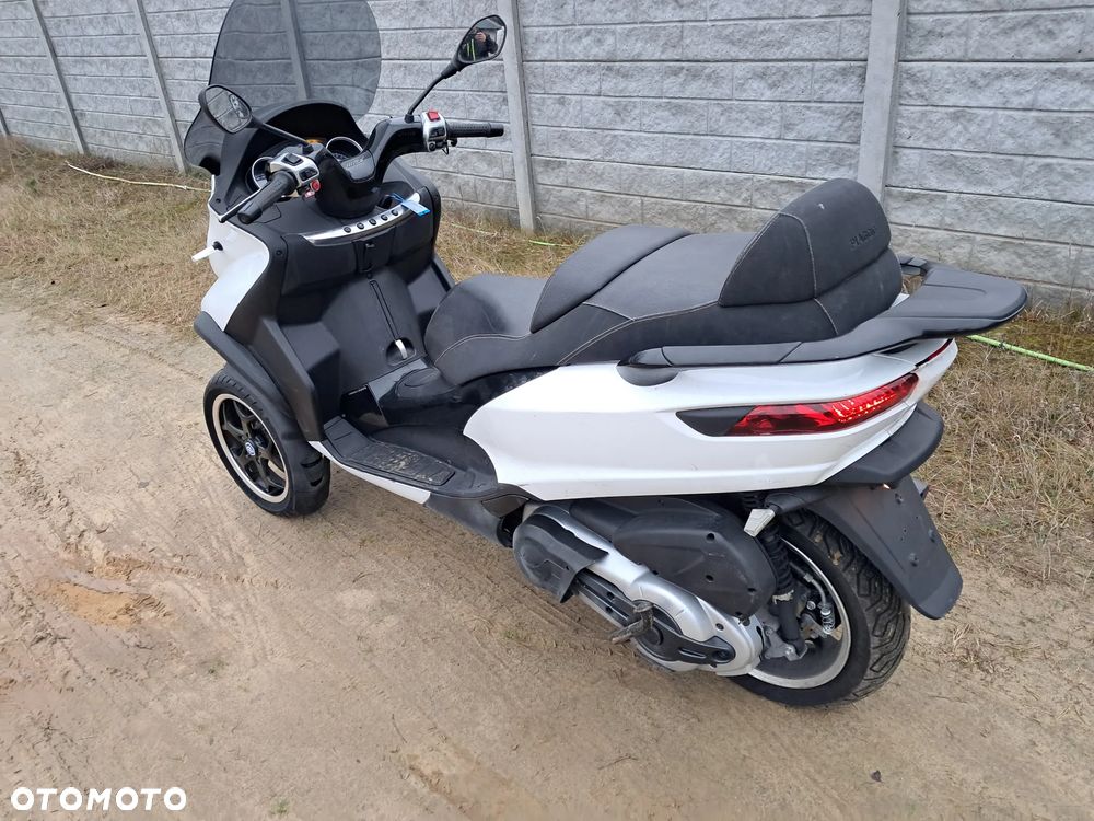 Piaggio MP-3 - 3