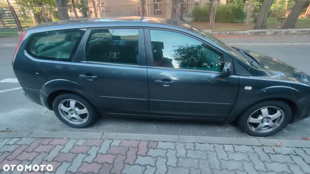 Ford Focus 1.6 TDCi Ambiente DPF - 1