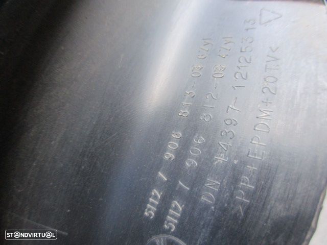 Grelha Friso 51127906813 51127906812 BMW E87 2010 118 D 0P TR GRE PC TR Danificado - 2