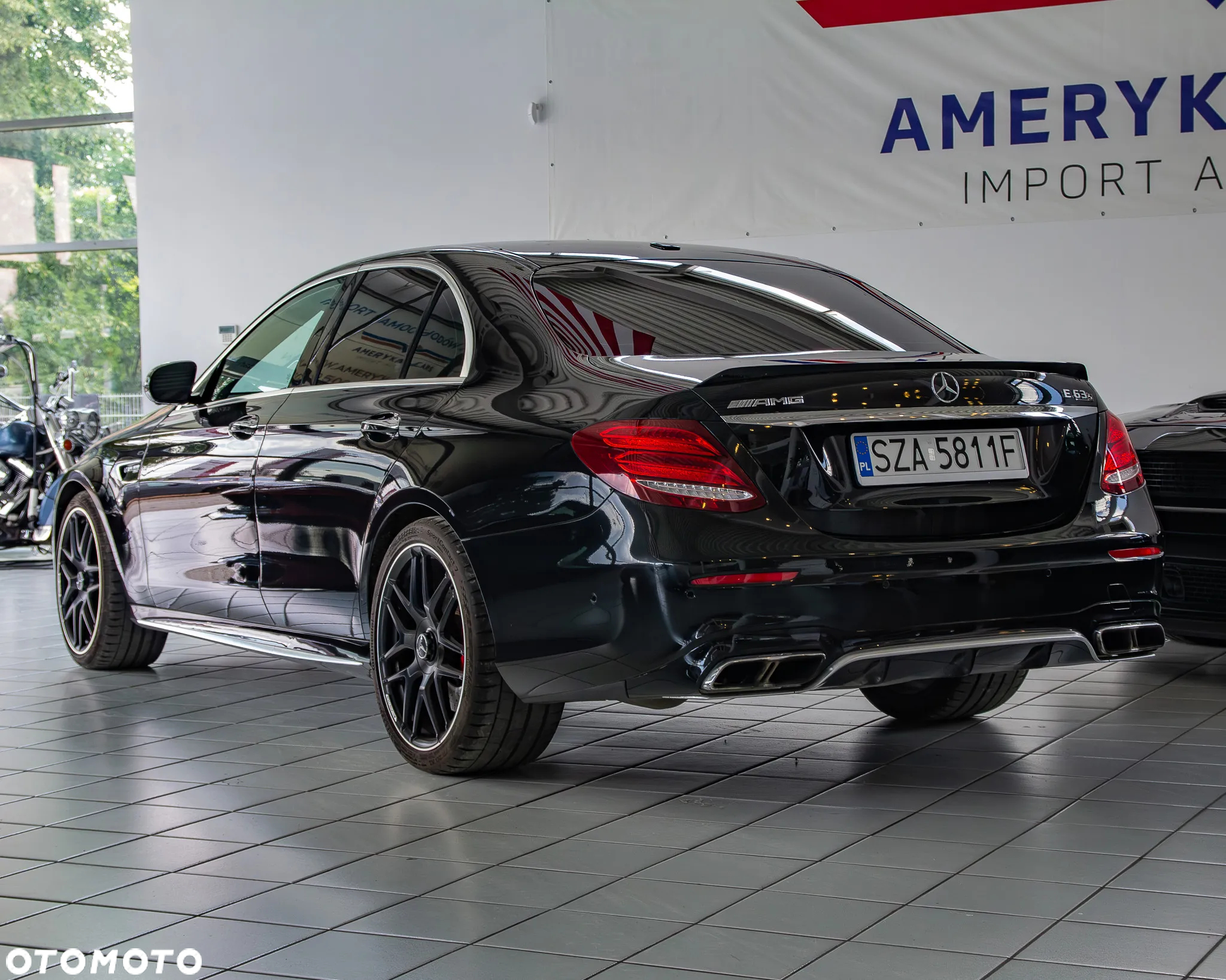 Mercedes-Benz Klasa E AMG 63 S 4Matic+ AMG Speedshift MCT-9G - 4