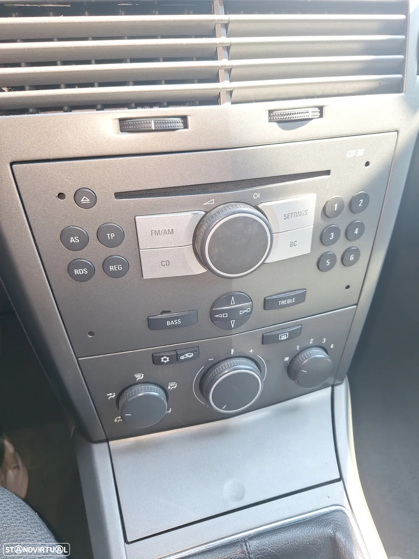 Opel Astra Caravan - 15