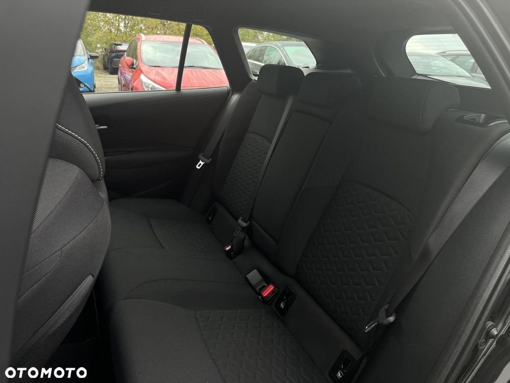 Toyota Corolla 1.8 Hybrid Comfort - 17