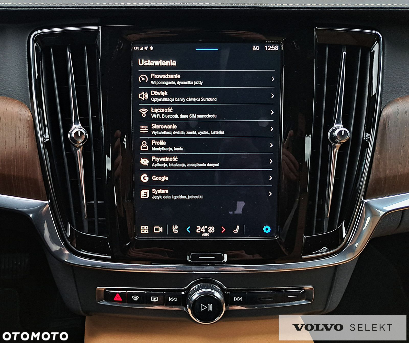 Volvo V90 Cross Country - 22
